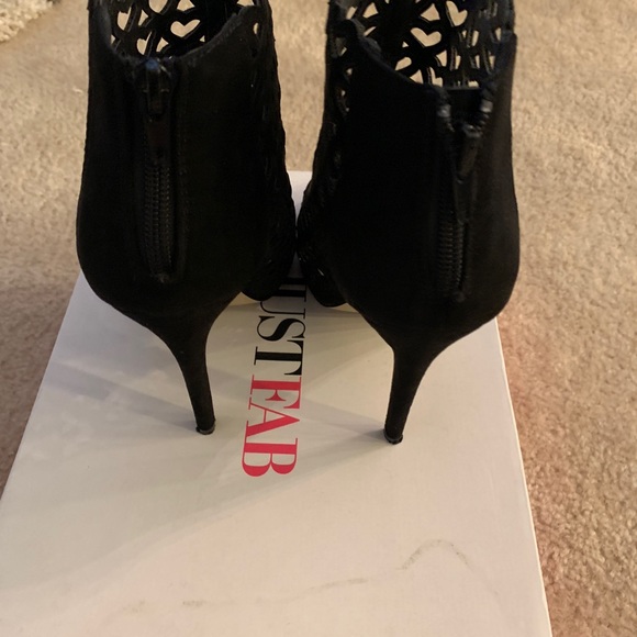 Faux Suede Hearts Booties Gently pre-loved - Picture 7 of 7